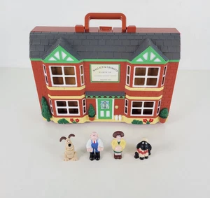 Wallace & Gromit's Playhouse Playset Wash N Go Carry Case with Figures Vintage - Picture 1 of 10