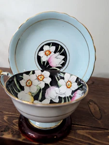 PARAGON DW QUEEN MARY BLACK TEACUP w TULIP DAFFODIL NARCISSUS LIGHT BLUE SAUCER - Picture 1 of 11