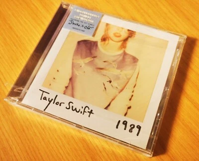 TAYLOR SWIFT CD 1989 original pressing with Hype Sticker New and SEALED - Image 1 of 4