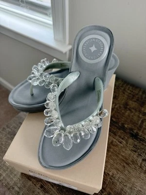 Nuevas Sandalias BCBG GENERATION Gris Cristal Tacón Alto Cuña Chanclas Talla 8M Foto 1 de 4