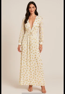 Vestido maxi Miss Ord folha de ouro branco longo grande transparente gola V - Imagem 1 de 4