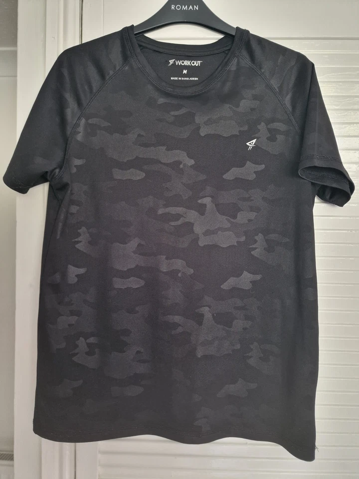 Boys Black Workout T Shirt. Size M. Good Condition. Used - Image 1 of 2