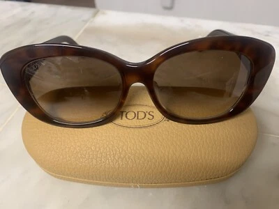TOD’s Cat Eye sunglasses TO 142F - Image 1 of 4