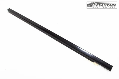 2016-2021 JEEP GRAND CHEROKEE PORTA FRONTAL DIREITA MOLDURA DE CINTO DE JANELA FABRICANTE DE EQUIPAMENTO ORIGINAL - Imagem 1 de 4