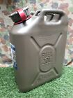 New Scepter Heavy Duty Jerrycan Fuel Petrol Diesel Jerry Can 20l Landrover Wolf
