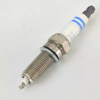 3x Bosch 9686 Fits Hyundai Azera Kia Forte Fine Wire Double Iridium Spark Plug - Image 1 of 4