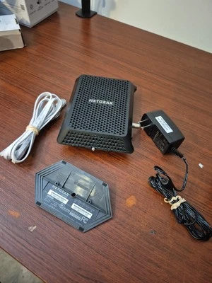 NETGEAR CM700 DOCSIS 3.0 High Speed Cable Modem   - Image 1 of 4