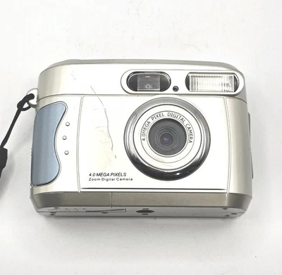 ​4.0 Megapixel 1.6" LCD Digital Camera with 1x-4x Movie Clip Zoom For Part/Repai - Image 1 of 3