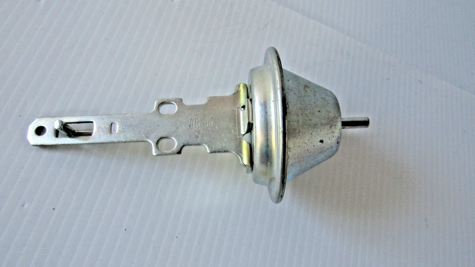 New BWD Automotive V402 Distributor Vacuum Control Advance - Image 1 of 3