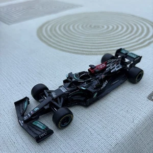 Bburago 1:43 Scale Mercedes AMG F1 W12 E Performance - Picture 1 of 16