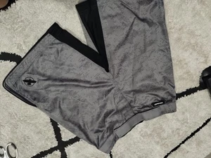 Hayabusa Shorts Size M Gray And Black - Picture 1 of 4