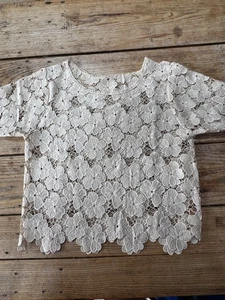 Beautiful Vintage Cream Broderie Anglaise Flower Short Sleeve TOP, Medium - Picture 1 of 5