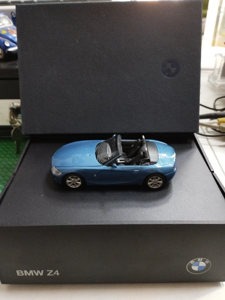 MINICHAMPS BMW Z4 SCALA 1:43 - Immagine 1 di 1