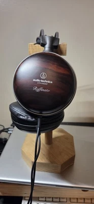 Fones de ouvido Audio-Technica ATH-W5000 Raffinato traseira fechada de madeira plugue 1/4" - Imagem 1 de 4