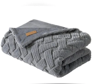 Tiro de piel sintética Koolaburra de UGG Crystelle 50" x 70" gris poliéster 21828 NUEVO Foto 1 de 3