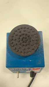 Scientific Industries G560 Vortex Genie 2 Variable-Speed Vortex Mixer 2 - Picture 1 of 3