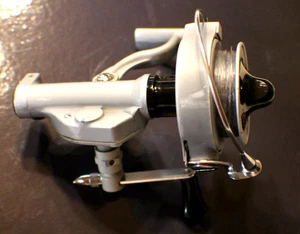 VINTAGE PFLUEGER PELIKAN NR. 1020 LINKSHÄNDER SPINNROLLE (SEHR SCHÖN!) - Bild 1 von 4