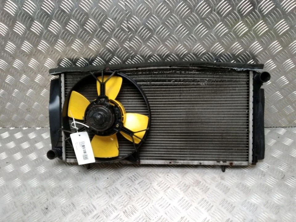 RADIATEUR EAU MG MG TF Cabrio 1.8 160 16V (18K4K) 2002 8200357536 - Photo 1/2