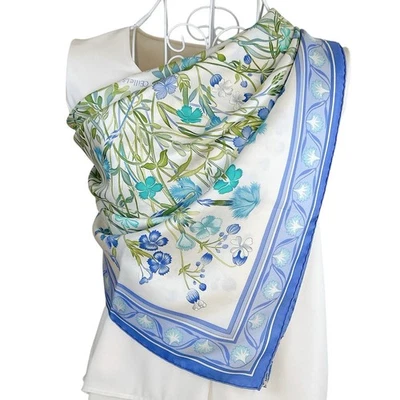 HERMES Carre 90 Silk Scarf "Oeillets Sauvages et Autres Caryophllees" Blue Used - Image 1 of 4