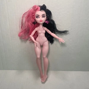 Monster High Draculaura Creepover Fashion Doll Nude Articulated Pink Black Hair - Picture 1 of 7