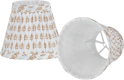 Clip plisado en pantalla de lámpara Imperio Blanco Floral 3"x6"x5" para bombillas de candelabro Foto 1 de 3