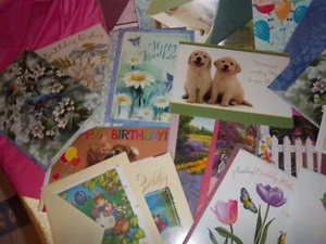 30 Tarjetas de Felicitación de Cumpleaños Surtidas Varios Diseños con Sobres Tamaño 8"x6" - Imagen 1 de 2