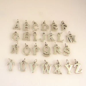 .925 Sterling Silber BASIC ALPHABET CHARM Anhänger Block Buchstabe Initiale NEU SALE - Bild 1 von 1