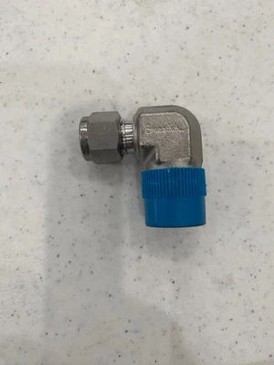 Swagelok 3/8" Compression X 1/2" NPT Male - Image 1 of 3