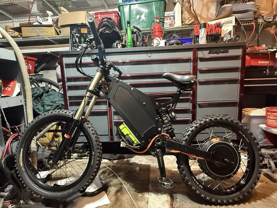 Bombardero sigiloso B52 genuino, no un clon de China actualizado a 30kw 56kw pico extremo Foto 1 de 4