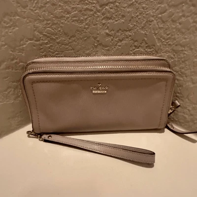 Cartera larga Kate Spade doble cremallera alrededor cuero beige muñeca de viaje llevar todo Foto 1 de 4