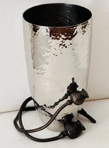 Michael Aram signierte gehämmerte Metallmohn Vase - Bild 1 von 6