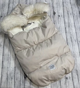 7 AM Enfant Peluche Pod Tundra Peluche-Erica Beige Bianco Pelliccia Ecopelliccia S/M 0-18 Mos - Foto 1 di 7