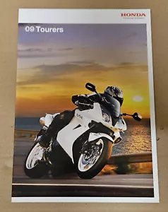 Folleto de ventas de gama de motocicletas Honda Tourers 2009 - Imagen 1 de 1