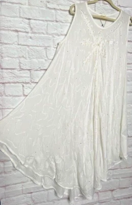 XL/1X/2X OS 白色刺绣人造丝纱布沙滩礼服遮盖银色 50 美元 — 第 1/4 张图片