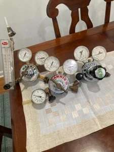 high pressure gas regulator - Picture 1 of 3