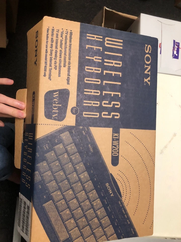 Sony WebTv Wireless Keyboard KI-W200 Model: SWK-8640 1997 - Image 1 of 4