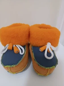 BABY SLIPPERS/SHEEPSKIN BOOTS FOR BABY 100% GENUINE LEATHER UNISEX SIZE UK 3 - Picture 1 of 10