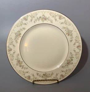 Plato de cena Royal Doulton Bone China The Romance Collection Diana 10 5/8"  - Imagen 1 de 4