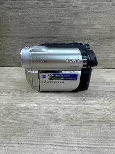 Sony Handycam DCR-DVD650 Touch Screen Video Camcorder Charger & Battery Tested - Picture 1 of 9