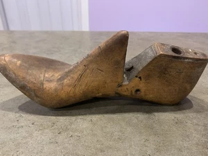 Stampo per scarpe da donna vintage in legno Calzolaio misura 6-1/2 B - Foto 1 di 5