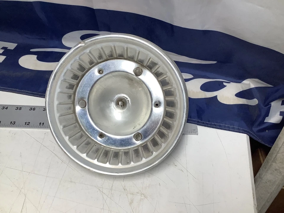 62 1962 福特 Falcon Ranchero Sedan Delivery Squire 尾灯桶外壳 — 第 1/3 张图片