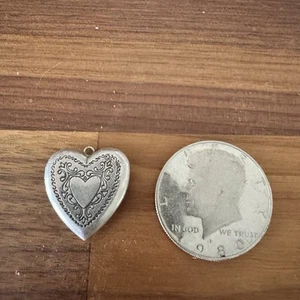 Vintage Sterlingsilber OTC geätzt Design Herz Medaillon Anhänger - Bild 1 von 5