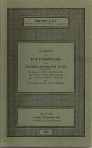 SOTHEBY'S Sulphide Glass Paperweight Ysart Clichu Baccarat Auction Catalog 1969 - Imagen 1 de 1