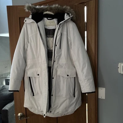Athleta White Winter Coat With Fur Hood XL Unworn Nwot  - Image 1 of 3