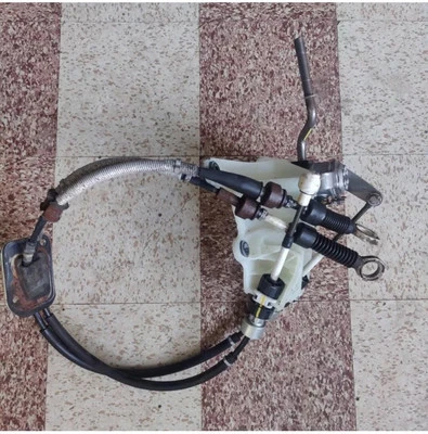 Palanca de cambios manual Toyota Matrix 5 SPD 2003 a 2008 con cables de cambio Foto 1 de 2