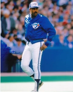 CITO GASTON  TORONTO BLUE JAYS  WS CHAMPS 92,93   ACTION SIGNED 8x10 - Picture 1 of 1