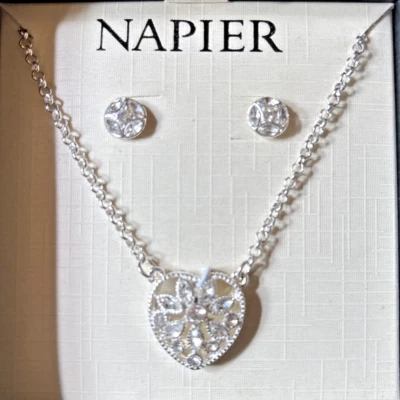 Napier Corazón con Flor Collar y Aretes Nuevos en Caja Foto 1 de 4