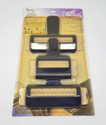 Caja de Herramientas Darice Crafters Juego de 3 Piezas Crimpadora Corazones Estrellas y Patrones Corrugados Foto 1 de 4