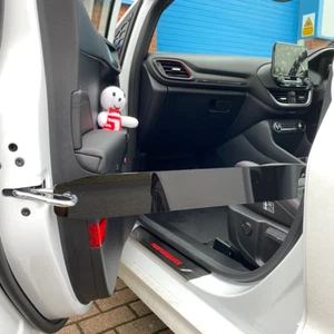 Prop porta anteriore auto in acrilico universale - nero lucido - Foto 1 di 4