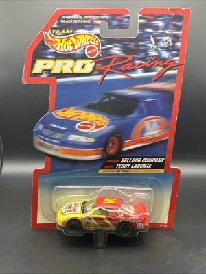 SEALED Hot Wheels 1997 Pro Racing #5 Terry Labonte Kellogg Company 1/64 Diecast - Image 1 of 4